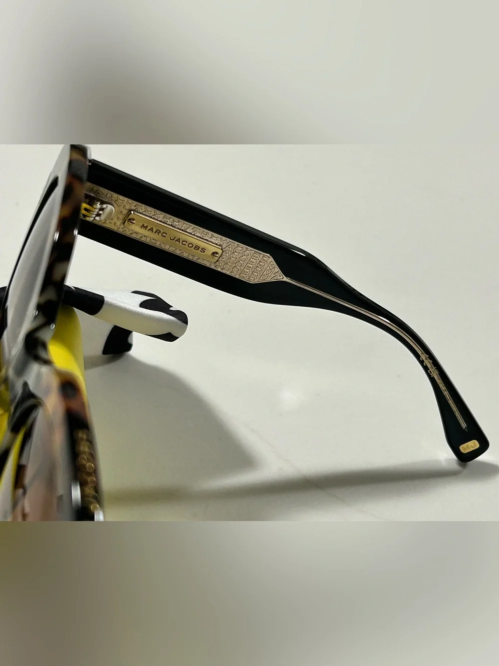 Marc Jacobs Sunglasses with Brown Gradient Lenses BN